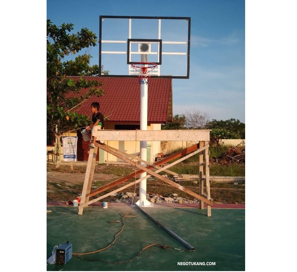 Pembuatan Tiang Basket, Dan Ring Besi - Tempat Olahraga Sekolah