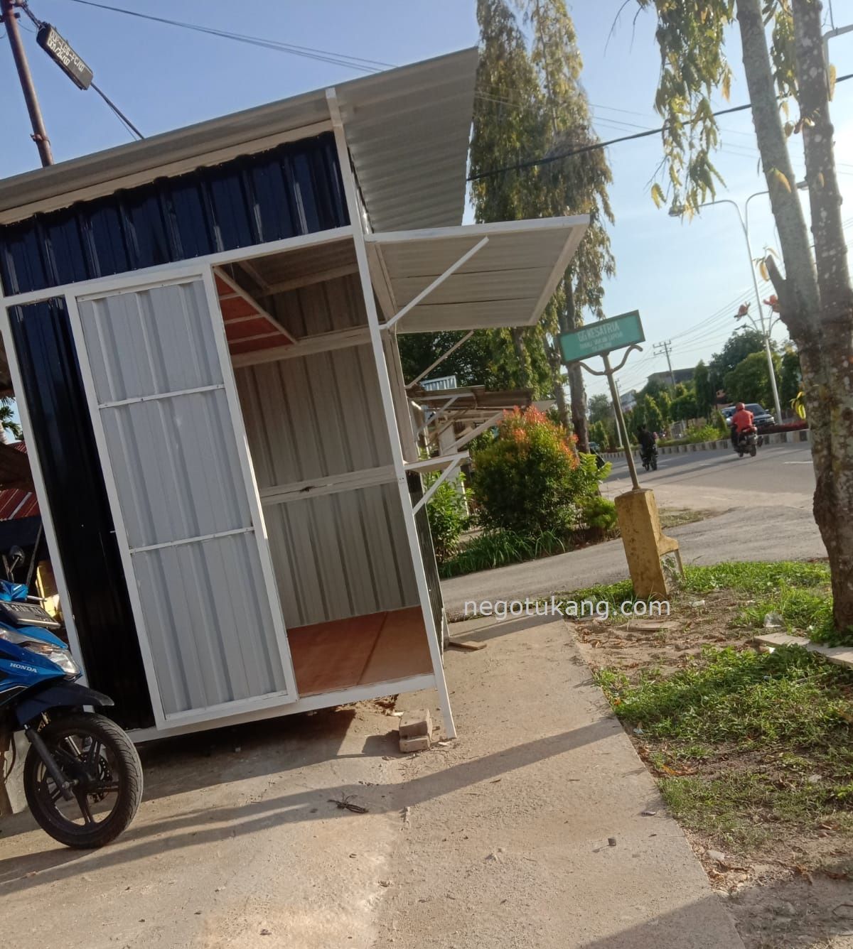 jasa tukang NegoTukang.Com - Jasa Pembuatan Gerobak Semi Container - Tempat Jualan Kekinian 